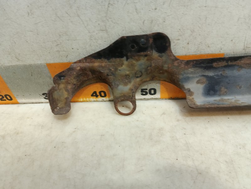 Кронштейн радиатора