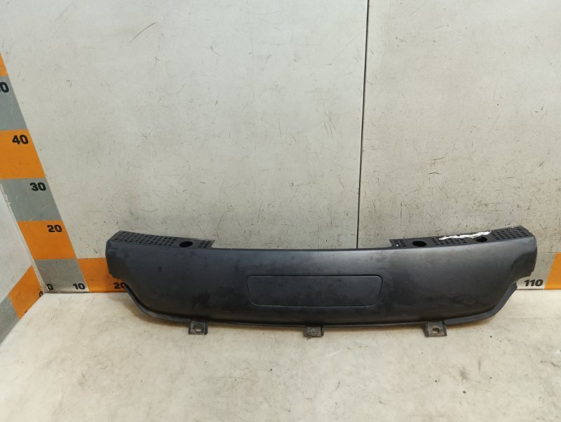 Решетка стеклоочистителей (Жабо)