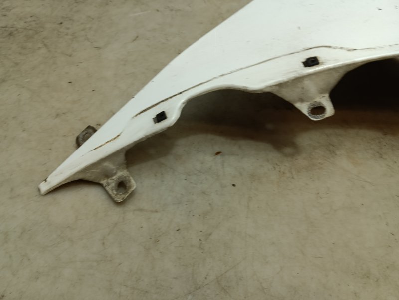 Накладка переднего крыла правого