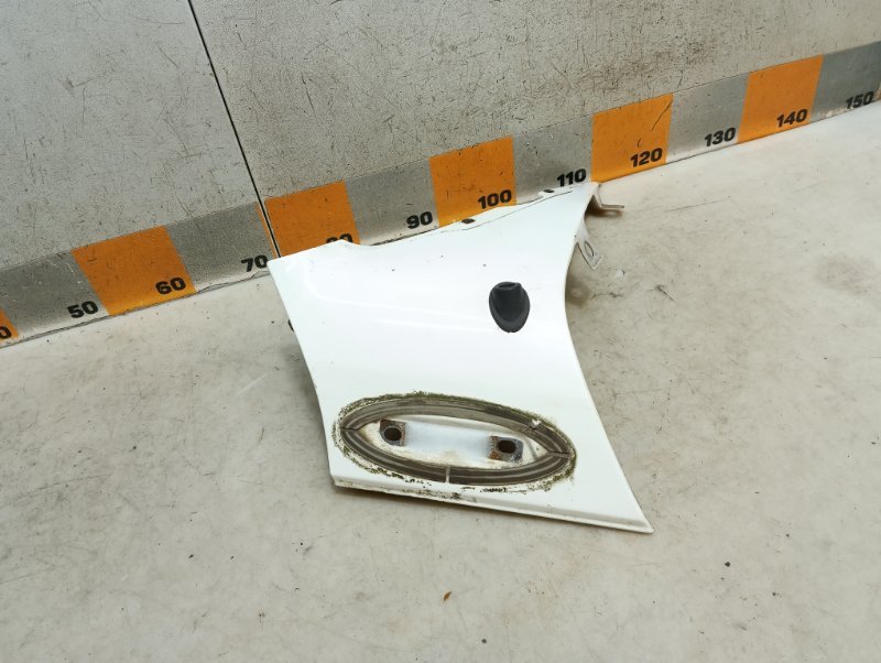 Накладка переднего крыла правого