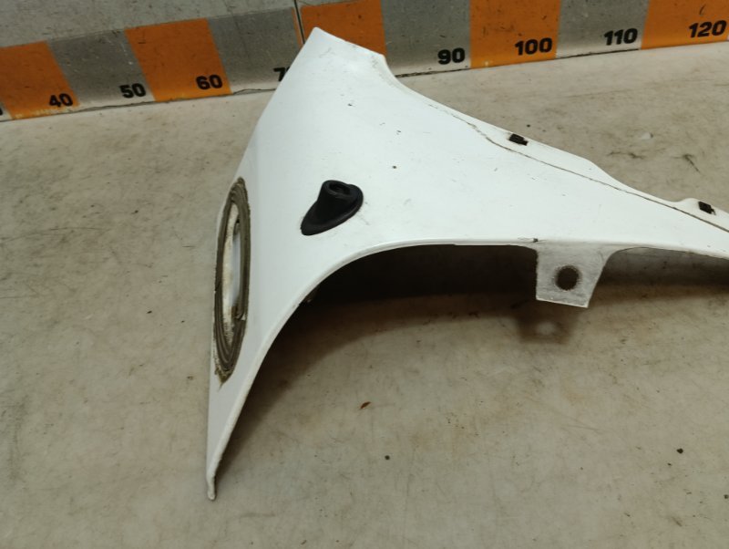 Накладка переднего крыла правого