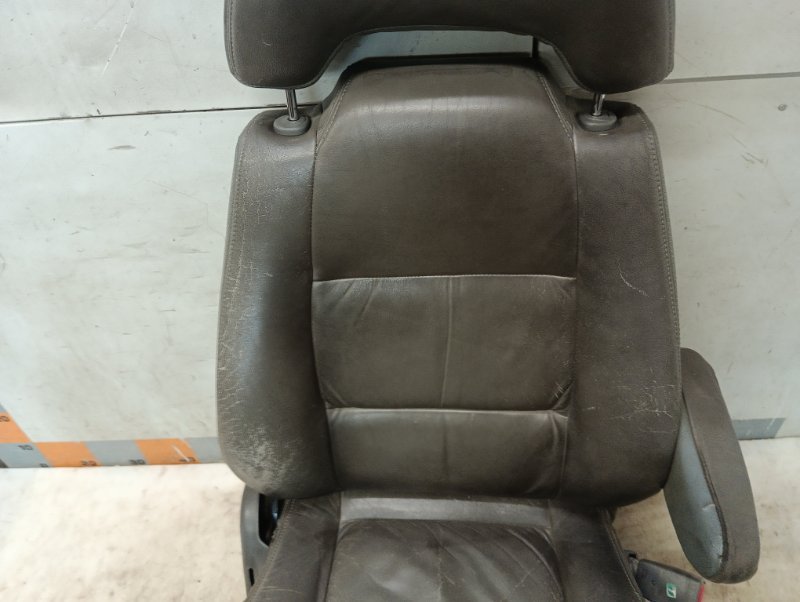 Сиденье переднее правое