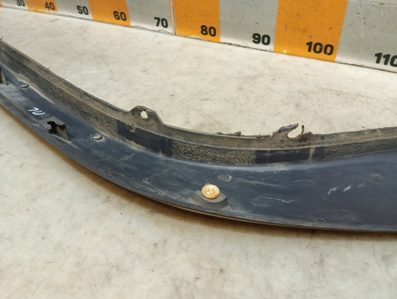 Накладка переднего крыла левого