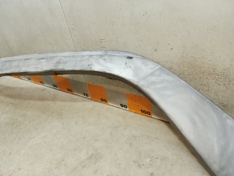 Накладка переднего крыла левого