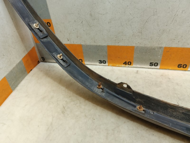 Накладка переднего крыла левого