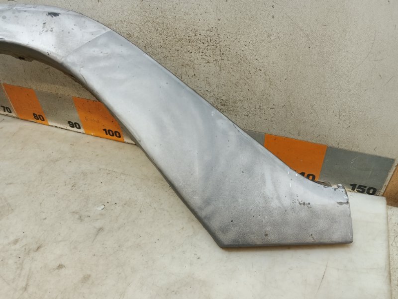 Накладка переднего крыла левого