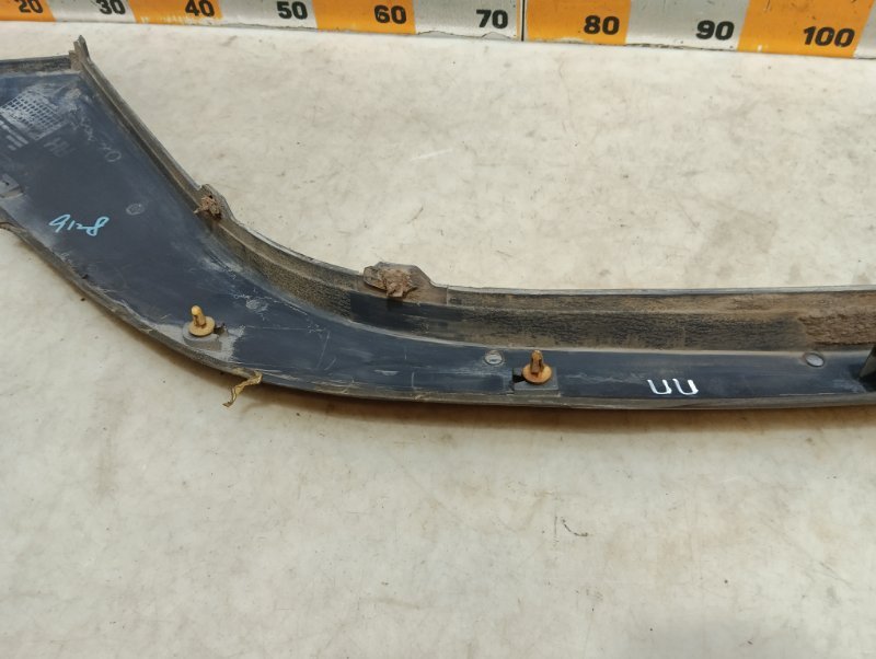 Накладка переднего крыла правого