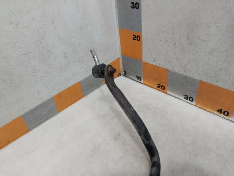 Стабилизатор передний