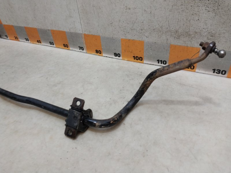 Стабилизатор передний