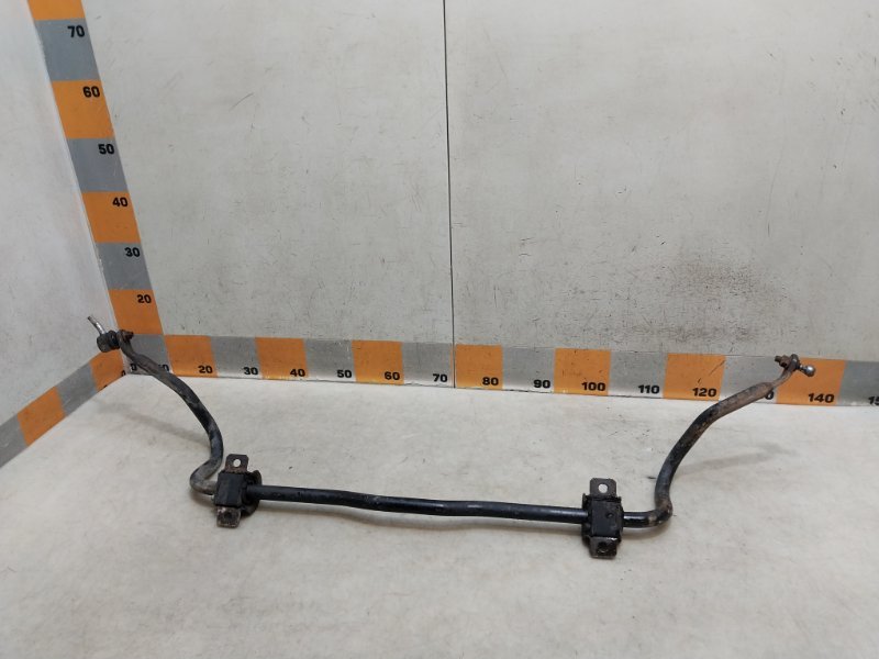 Стабилизатор передний