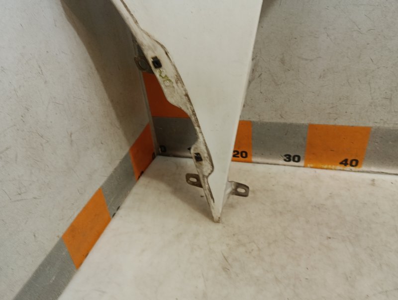 Накладка переднего крыла левого