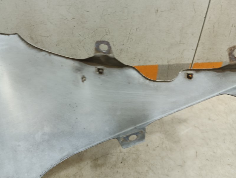 Накладка переднего крыла левого