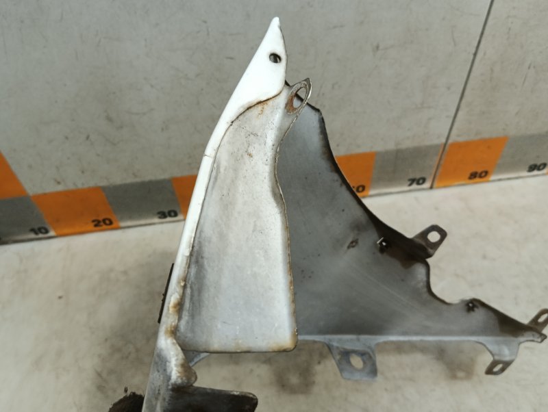 Накладка переднего крыла левого