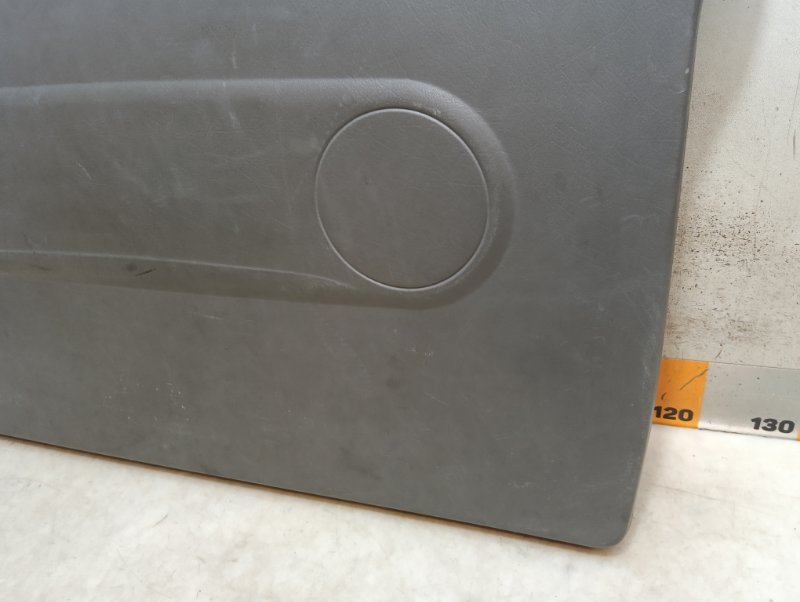 Обшивка двери багажника