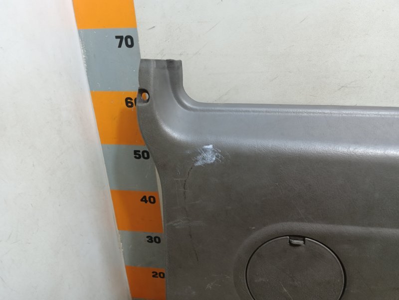 Обшивка двери багажника