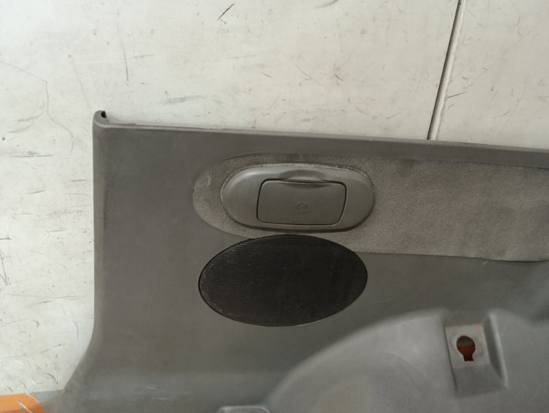 Обшивка багажника