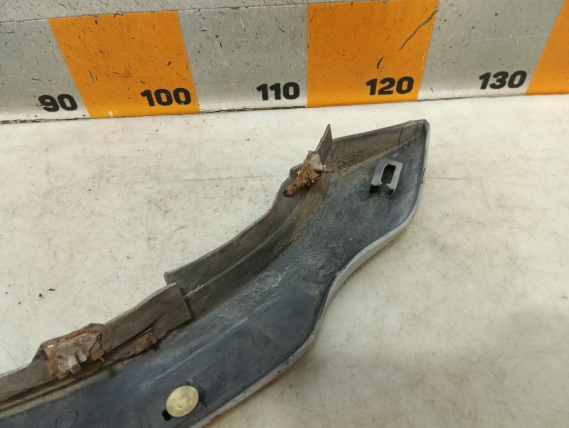 Накладка заднего крыла левого