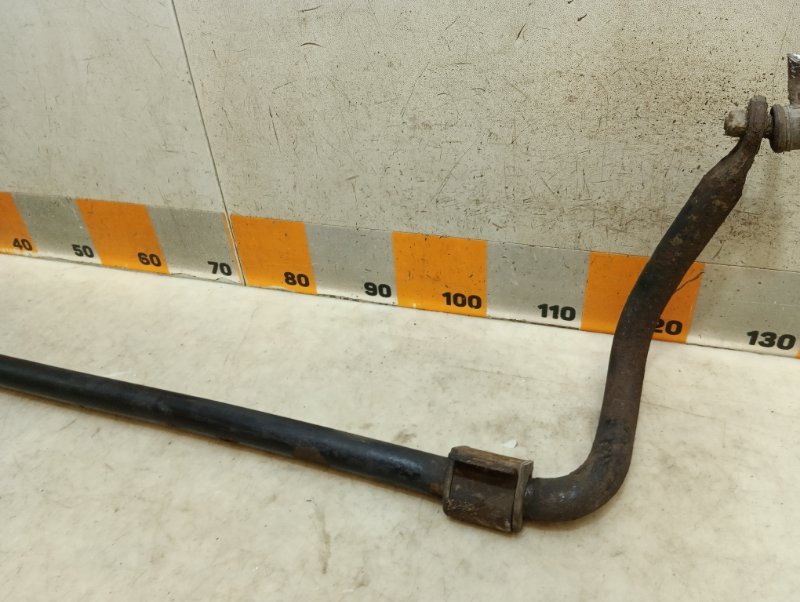 Стабилизатор передний