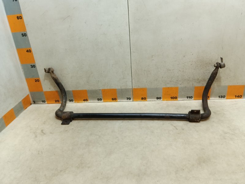 Стабилизатор передний