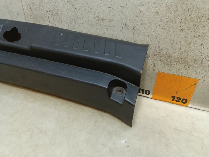 Обшивка багажника