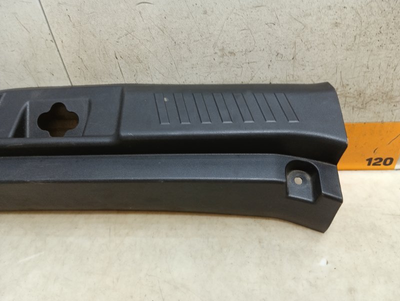 Обшивка багажника