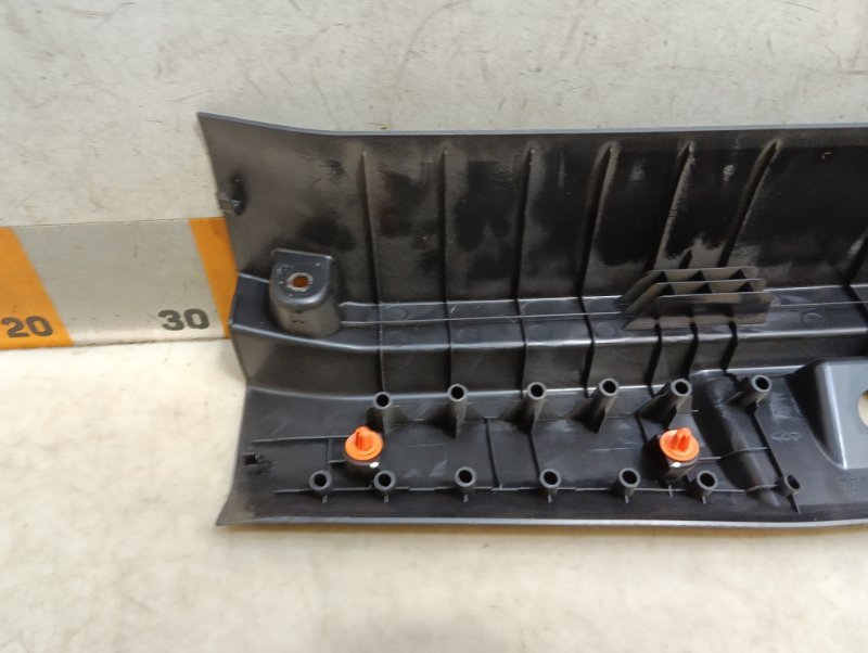 Обшивка багажника