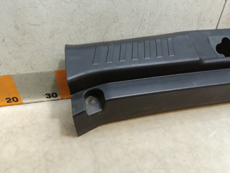 Обшивка багажника