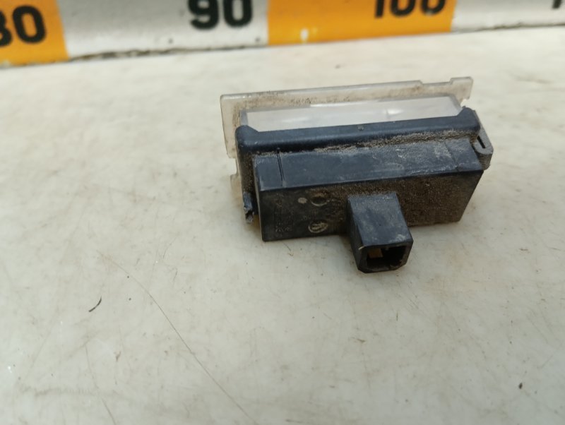 Фонарь подсветки номера