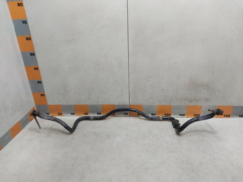 Стабилизатор передний