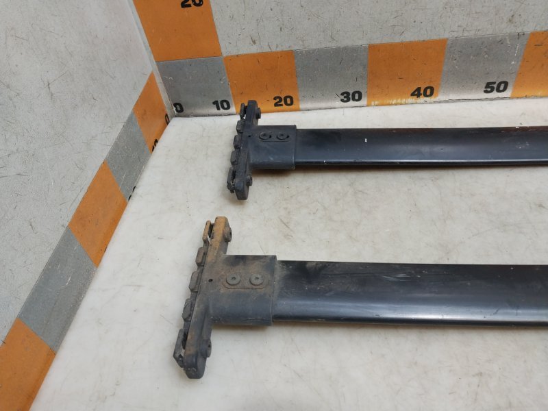 Рейлинги (релинг) к-кт (планки на крышу)