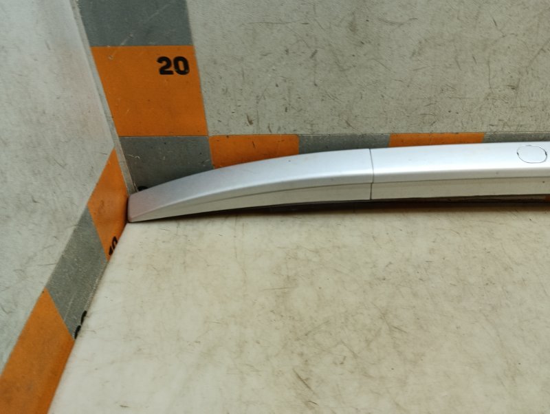 Рейлинг (релинг) левый (планка на крышу)