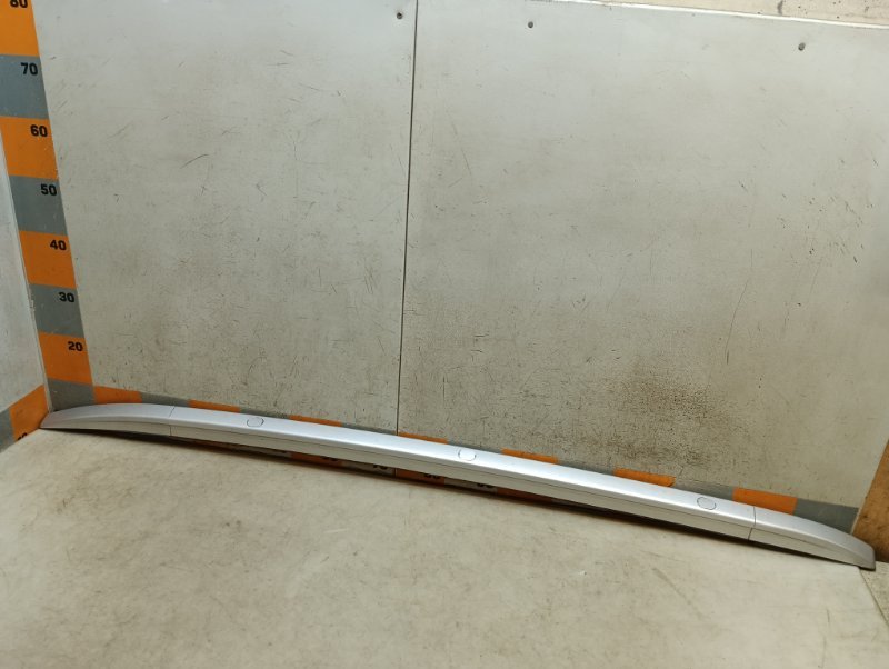 Рейлинг (релинг) левый (планка на крышу)