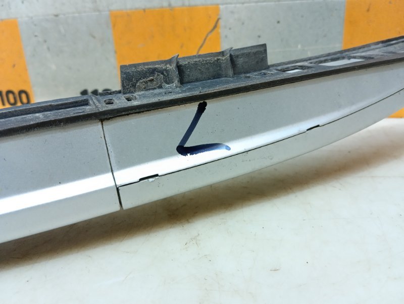 Рейлинг (релинг) левый (планка на крышу)