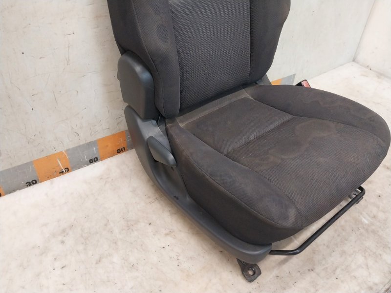 Сиденье переднее правое