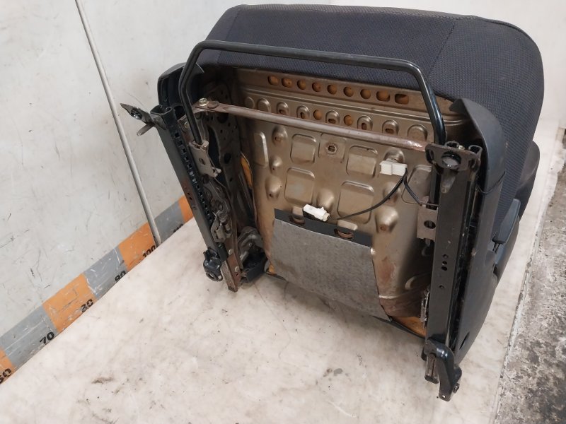 Сиденье переднее правое