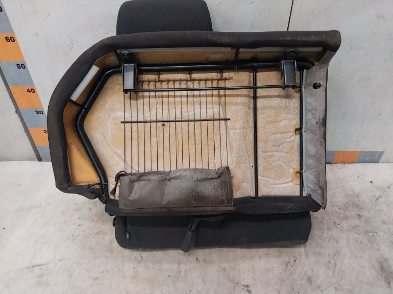 Сиденье салонное