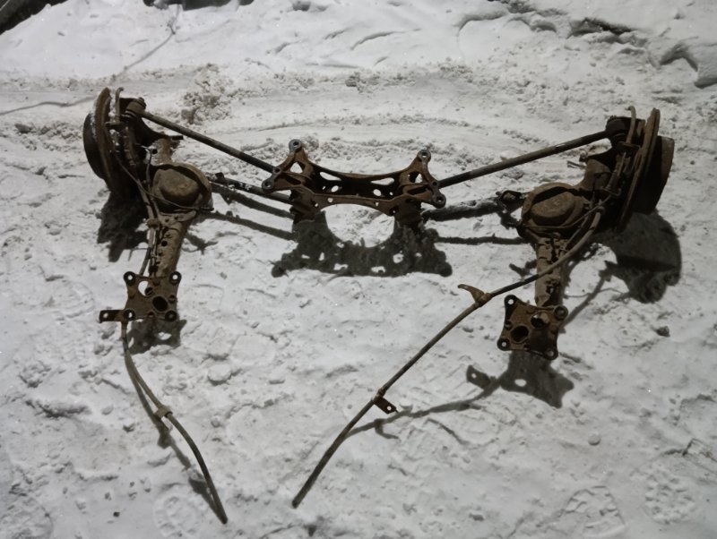 Балка задняя