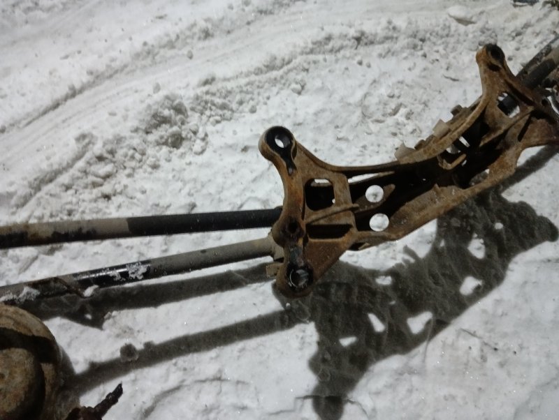 Балка задняя