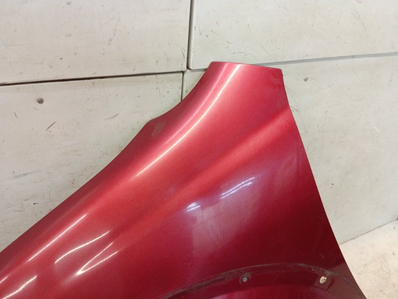 Крыло переднее левое