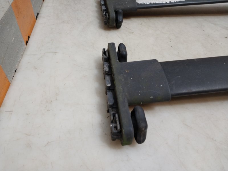 Рейлинги (релинг) к-кт (планки на крышу)