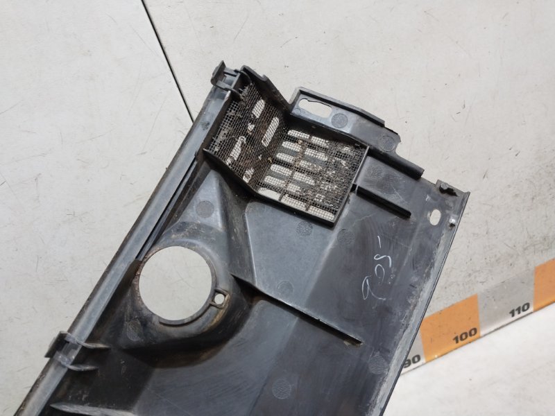 Планка под лобовое стекло