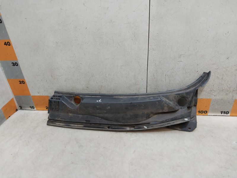 Планка под лобовое стекло