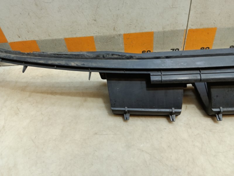 Кронштейн заднего бампера