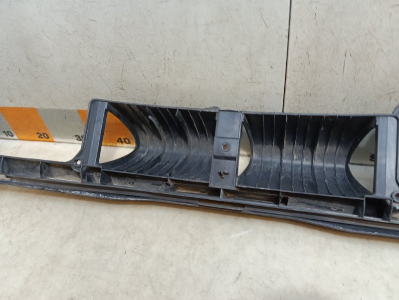 Кронштейн заднего бампера