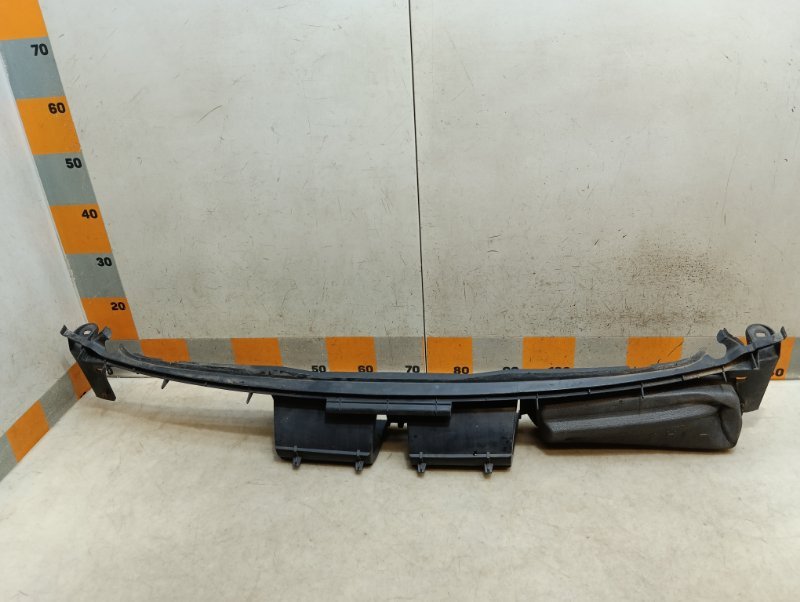 Кронштейн заднего бампера