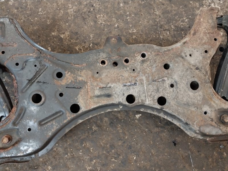 Балка подмоторная