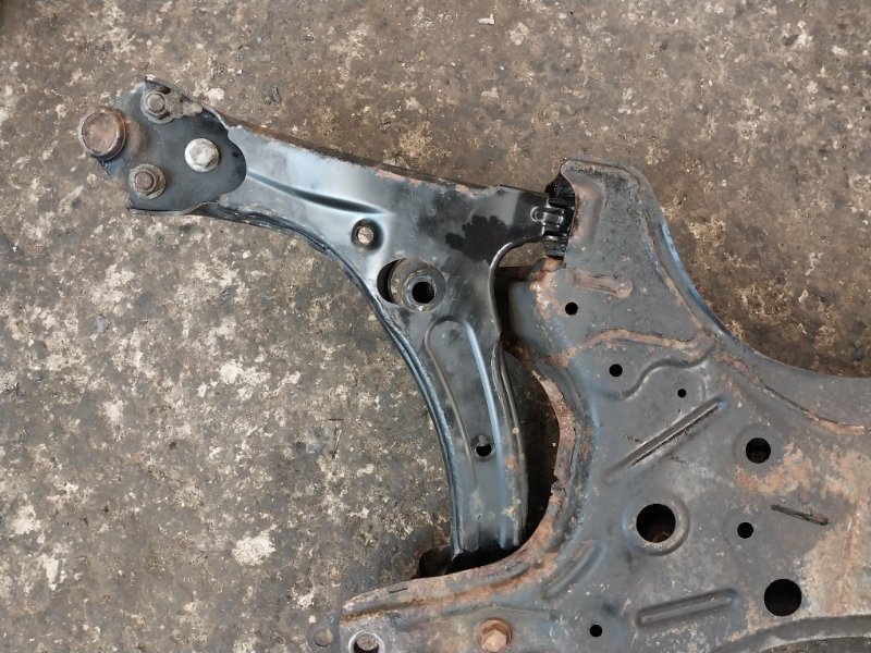 Балка подмоторная