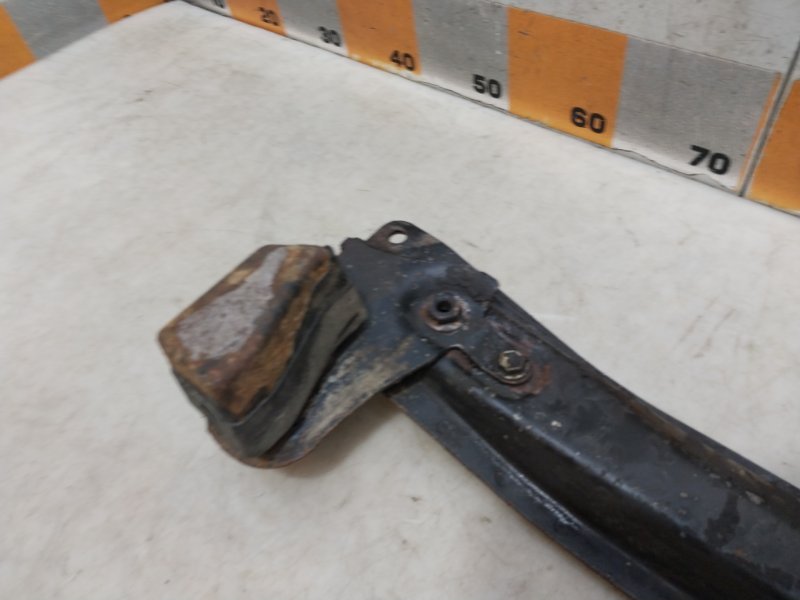 Балка передняя продольная