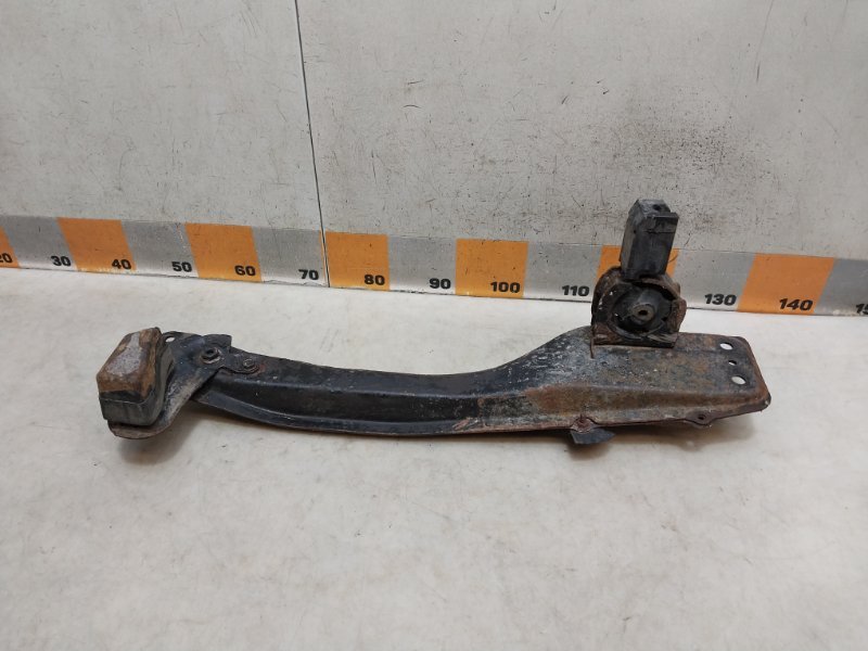 Балка передняя продольная