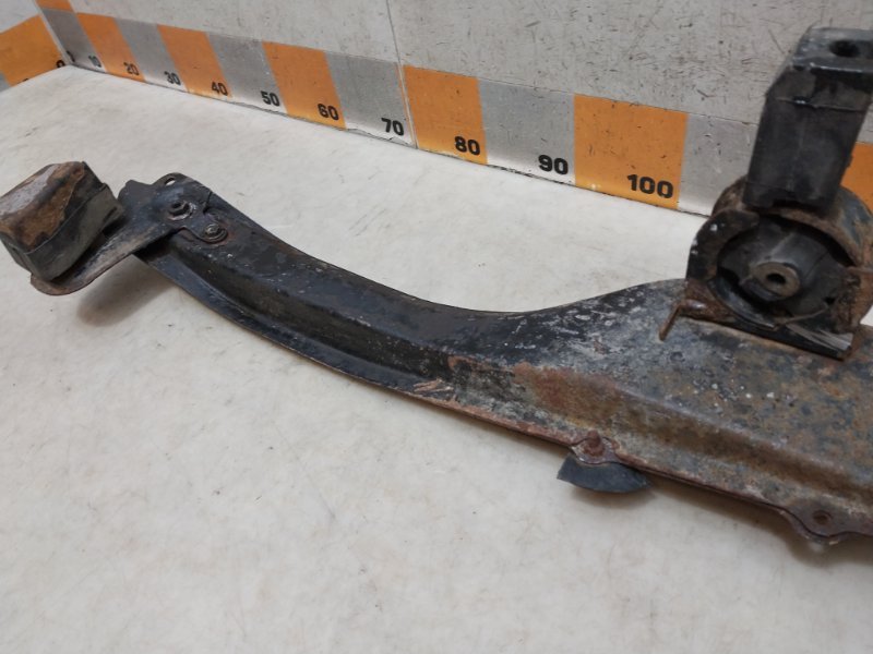 Балка передняя продольная